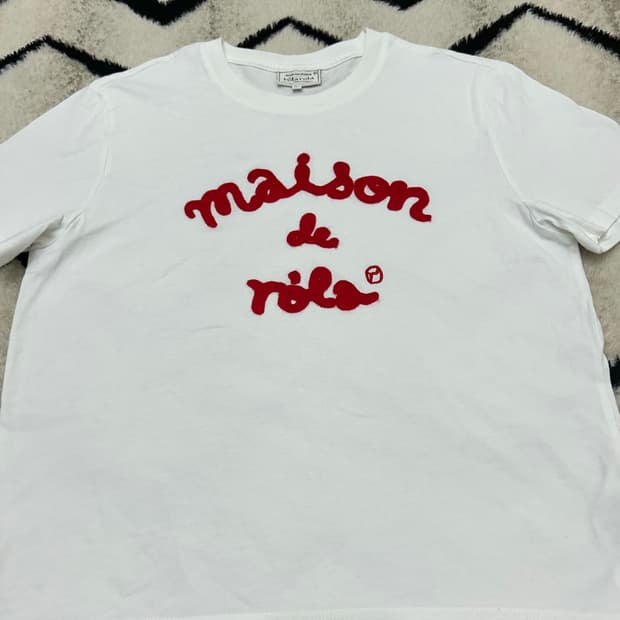 [M]로라로라 메종드 로라 스펠아웃 반팔/화이트