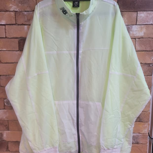 새상품 뉴발란스 NBX 바람막이 2XL 형광