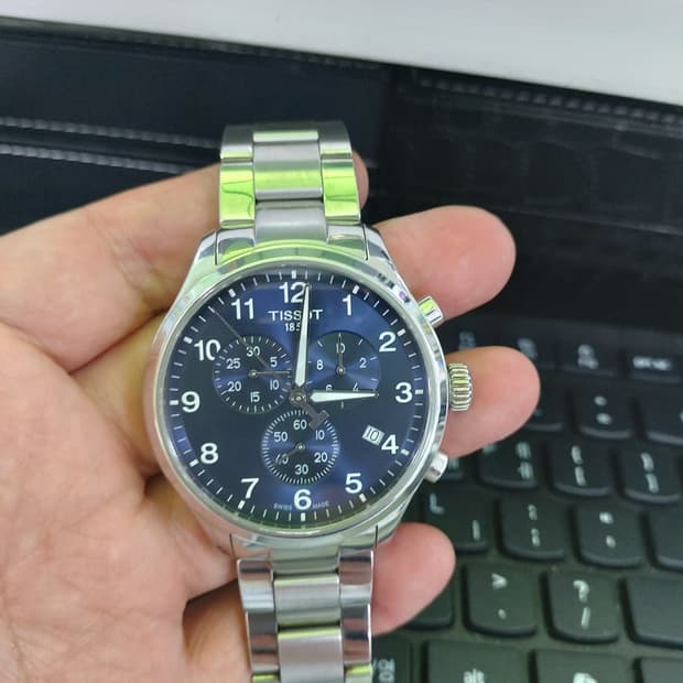 티쏘 PRC200 크로노그래프 남성용 시계입니다.