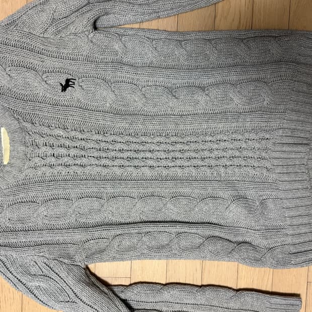 아베크롬비 회색 꽈배기 오버핏 니트 판매합니다!