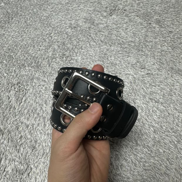 빈티지 원아일렛 스터드 벨트
