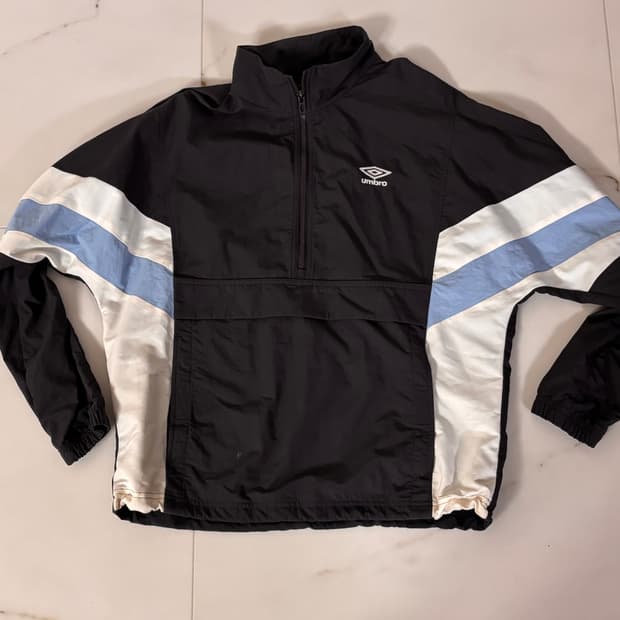 umbro 바람막이