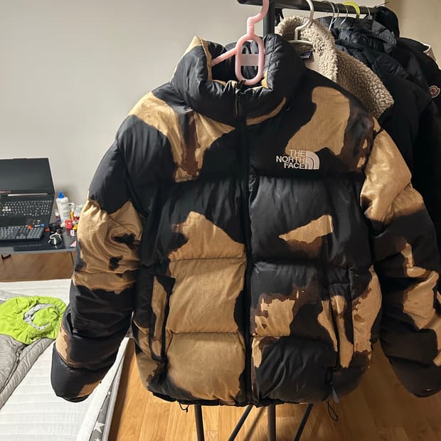 슈프림노스페이스 블리치드데님 패딩 판먀