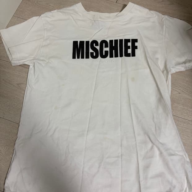 미스치프 반팔