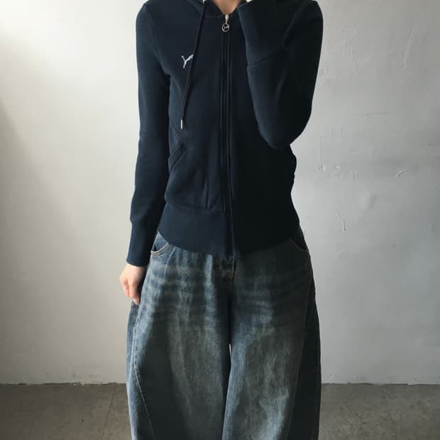 퓨마 자수로고 후드집업