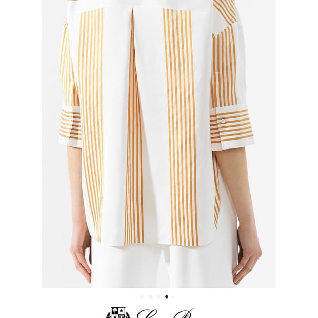 S/ 로로피아나 실크 백패널 스트라이프 블라우스
