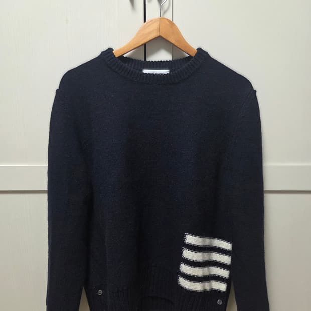톰브라운 니트 스티치 도네갈 사선 크루넥 풀오버 네이비(4)