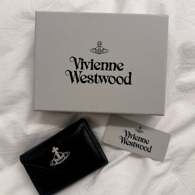 비비안 웨스트우드 엔벨로프 반지갑