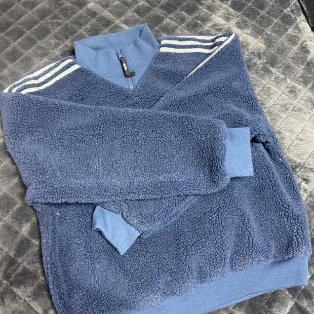 블론디 맥코이 아디다스 하프집업