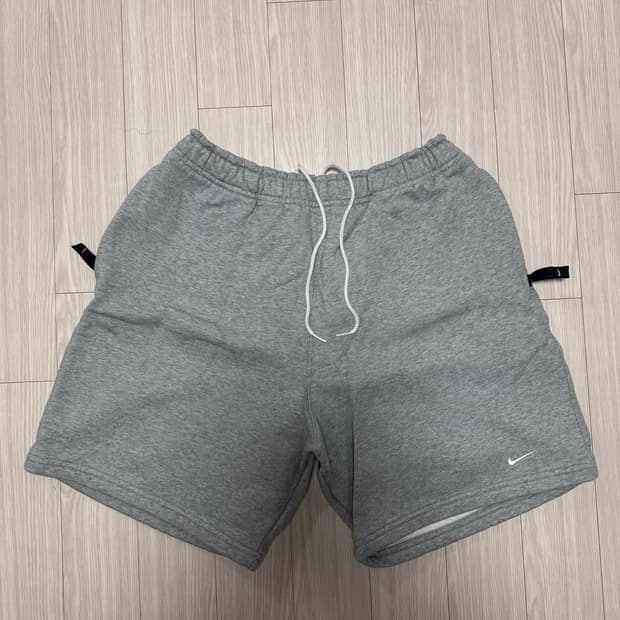나이키 스우시 쇼츠 M