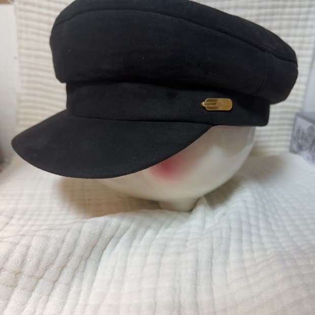 카시라 스웨이드 캐스켓 캡