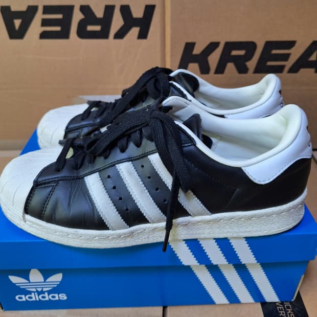 아디다스 슈퍼스타 82 FI core black 275