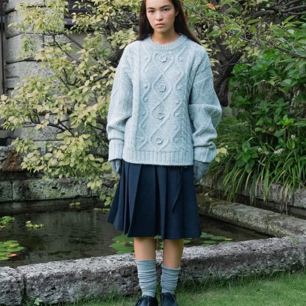 튜드먼트 RIBBON TIE PLEATED MIDI SKIRT NAVY