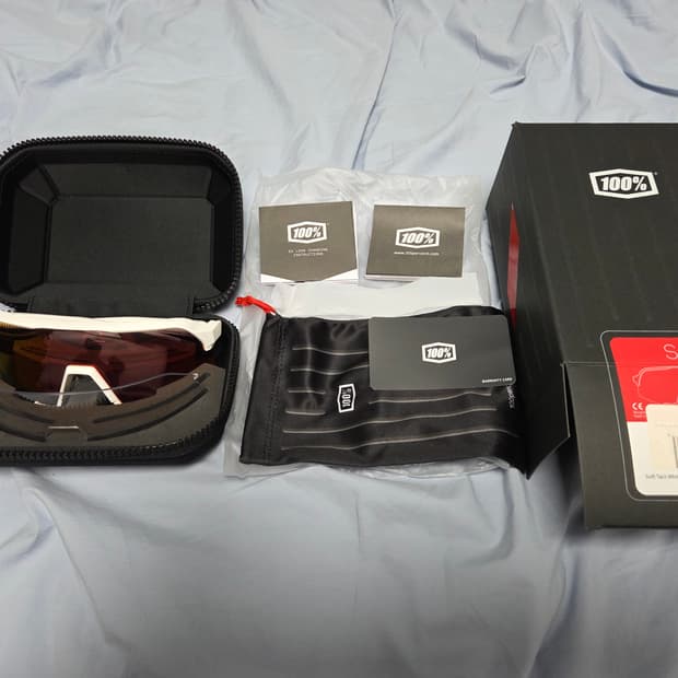 100% S3 소프트 텍트 화이트 - 하이퍼 레드 멀티레이어 미러 렌즈