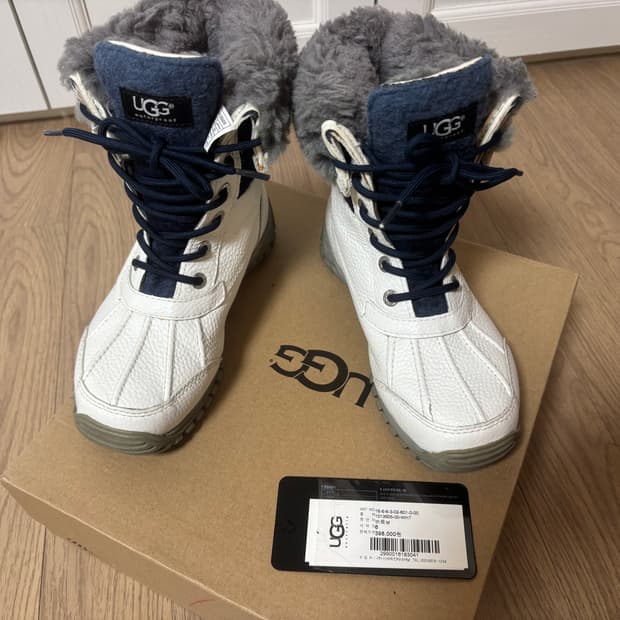 새상품급 어그 아디론닥가죽 방수방한부츠 털부츠남여공용230