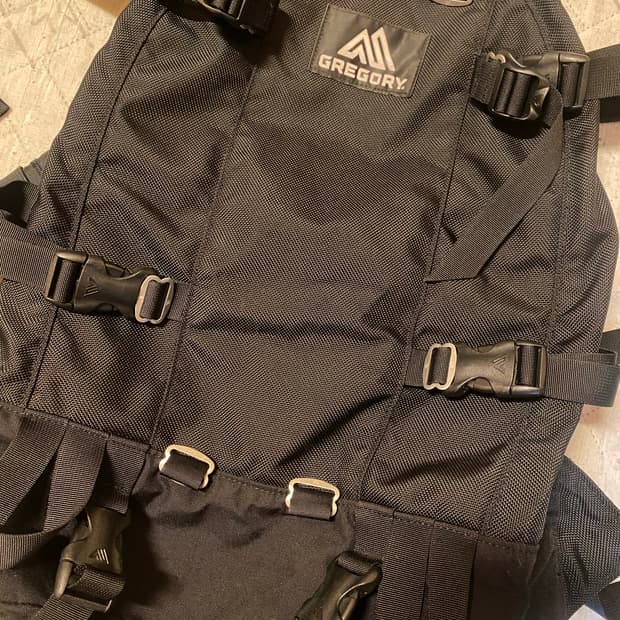 그래고리 데이앤하프(블랙발리스틱)