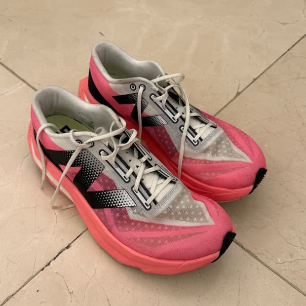 뉴발란스엘리트 런닝화카본화 265사이즈