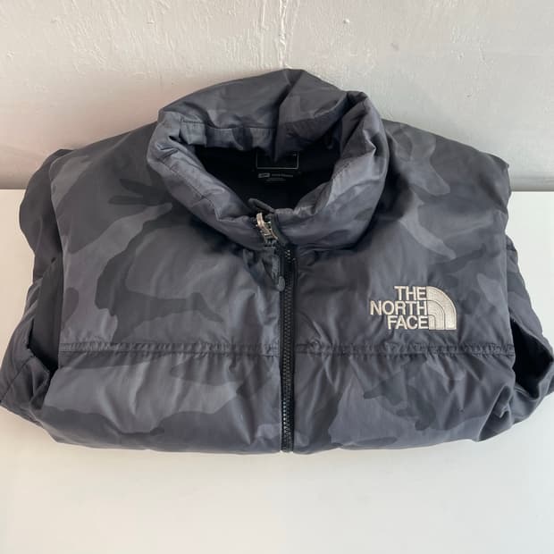 thenorthface 눕시 700 카모플라주 베스트
