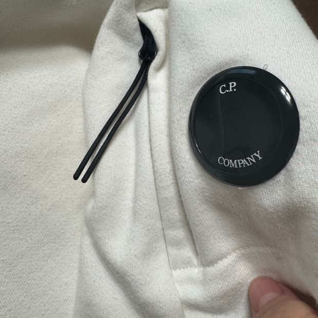 Cp컴퍼니 맨투맨 S