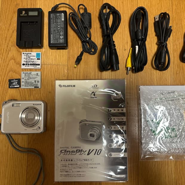 후지필름 FinePix V10 디지털 카메라 빈티지디카 Y2K