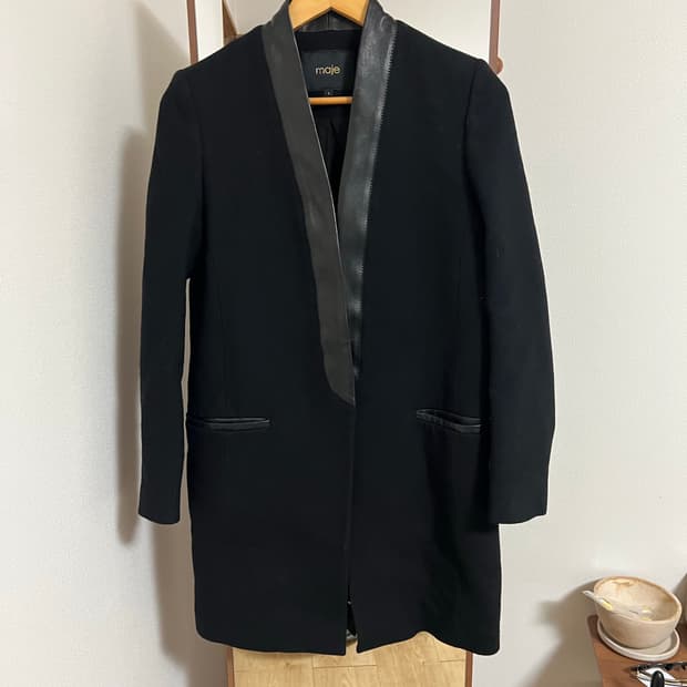 Maje 슬림 레더라인 코트 