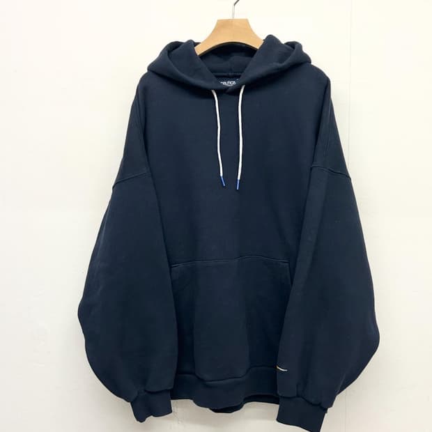 노티카 재팬 네이비 후드티