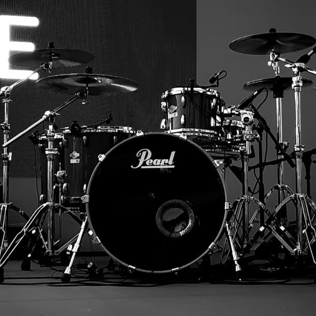 Pearl Drums 로고 티셔츠