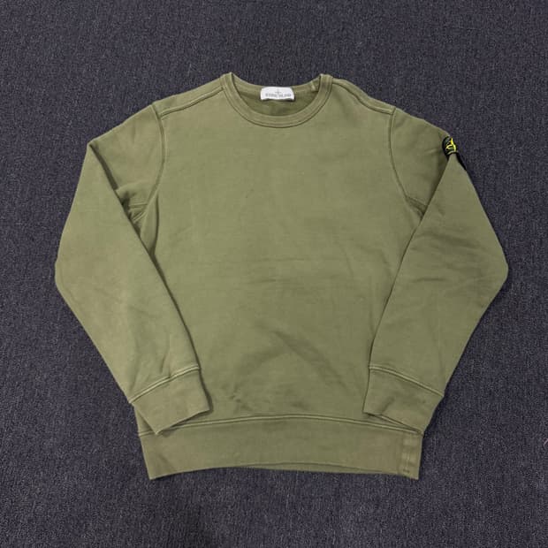 스톤아일랜드 와펜 맨투맨