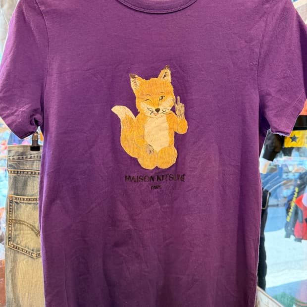 메종키츠네 올 라이트 폭스 프린팅 퍼플 반팔 티셔츠