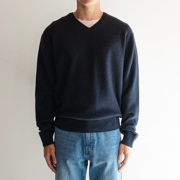Sew 스테디에브리웨어 코지 울 캐시미어 브이넥 니트 (다크 네이비)
