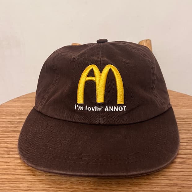 아노트 맥도날드 모자 캡 브라운