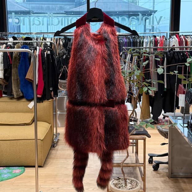 지방시 레드 15fw 리카르도 티시 라쿤 퍼 베스트 자켓