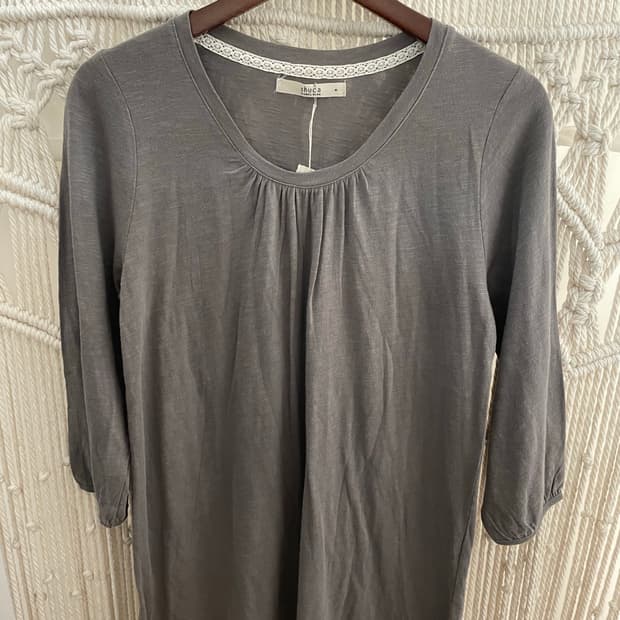 그레이 레이스 코튼 티셔츠