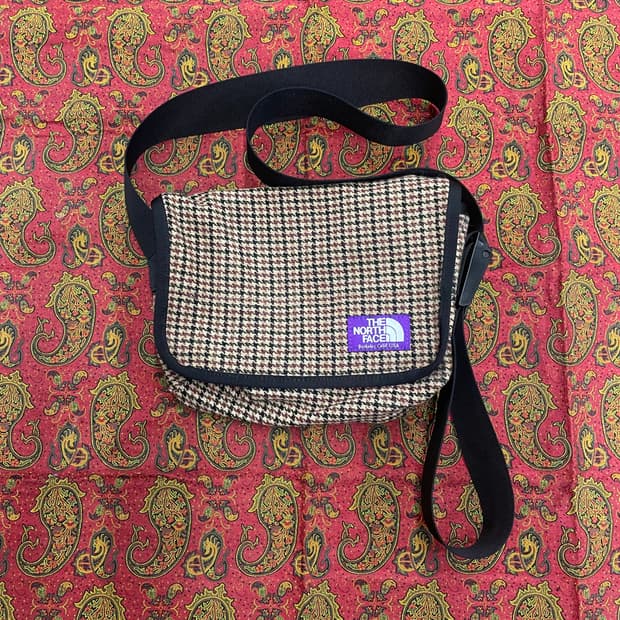 노스 페이스 퍼플라벨 크로스백