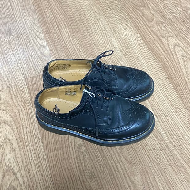 닥터마틴 10456 윙팁 블랙