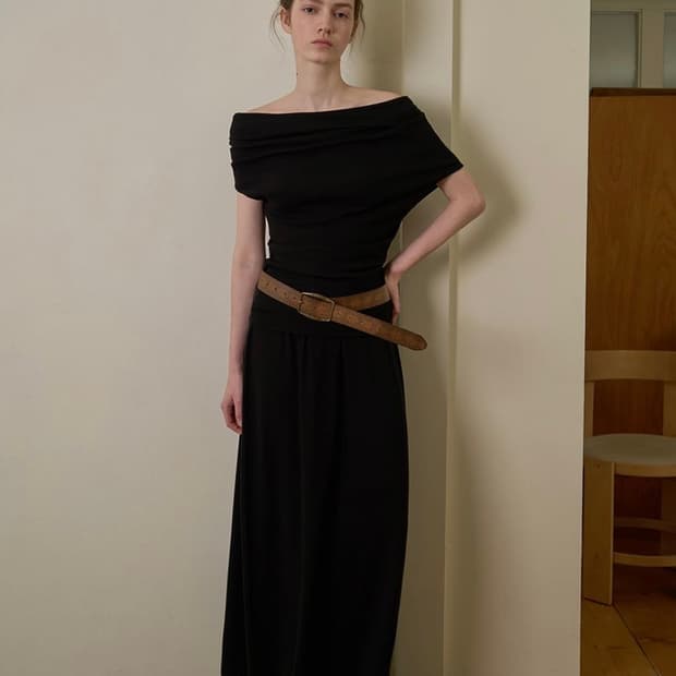 위드아웃썸머 Comfort 셋업(오프숄더+스커트)