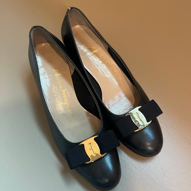 페라가모 리본 로퍼