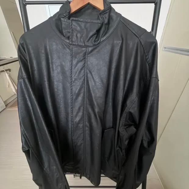 페이크레더 오버핏 자켓