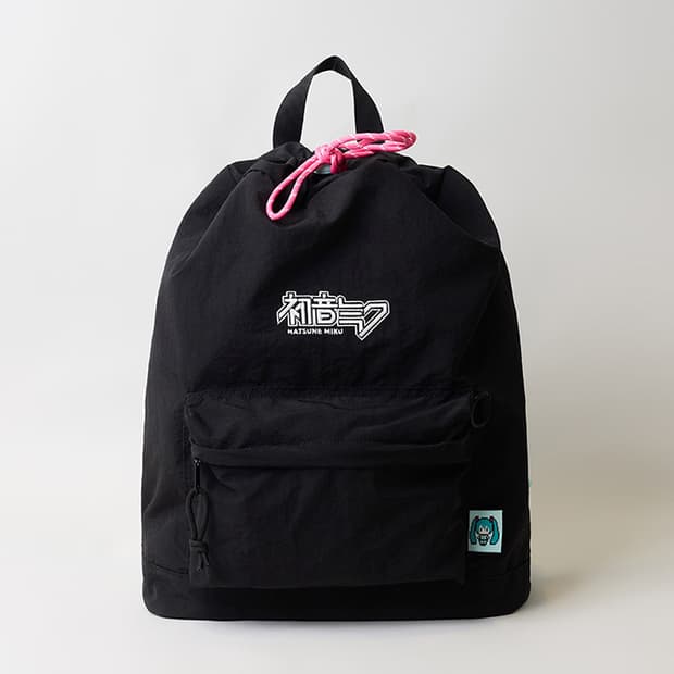 스파오 하츠네 미쿠 콜라보 경량백팩