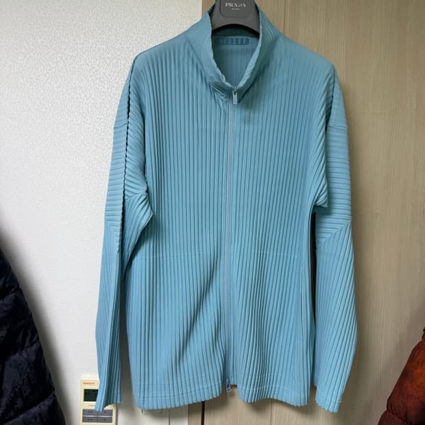 [4] 옴므플리세 플리츠 집업 자켓