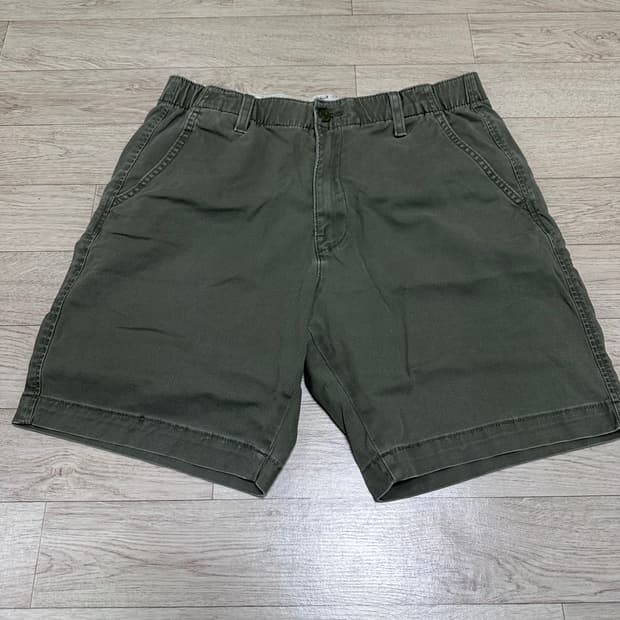 (M) 리바이스 치노 반바지 카키
