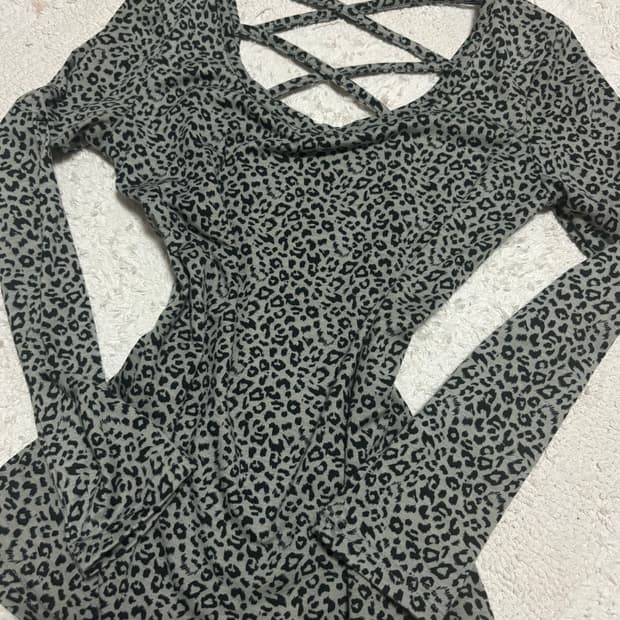 오네갸루 호피 상의 