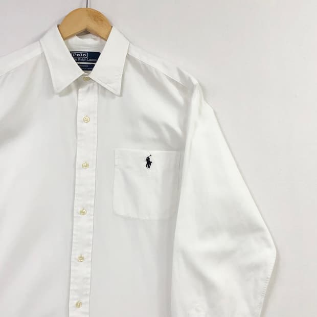 105 폴로 화이트 셔츠
