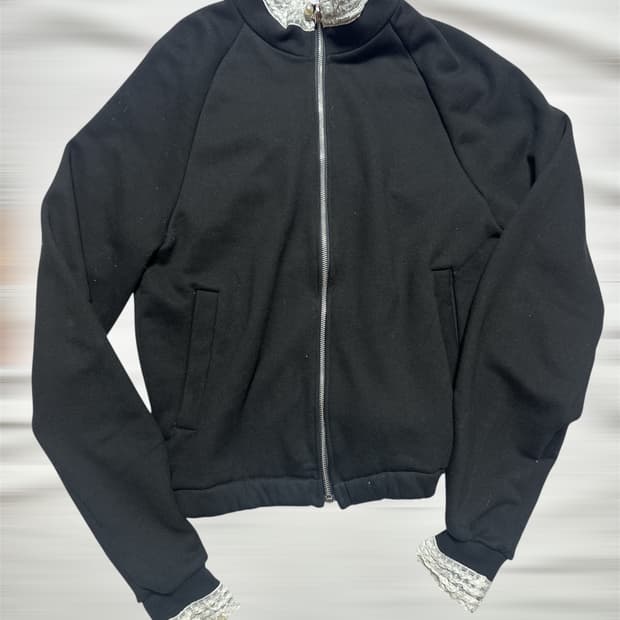 케미칼 스포츠 레이스 디테일 블랙 집업 