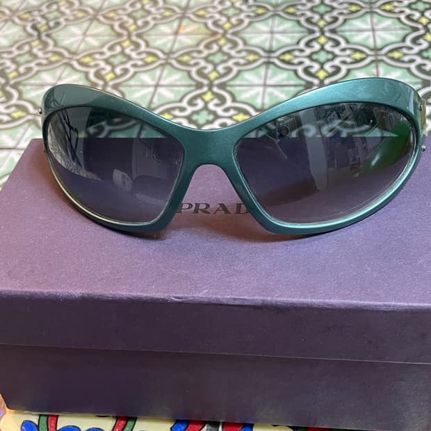 PRADA SPR 10F 프라다 선글라스 그린