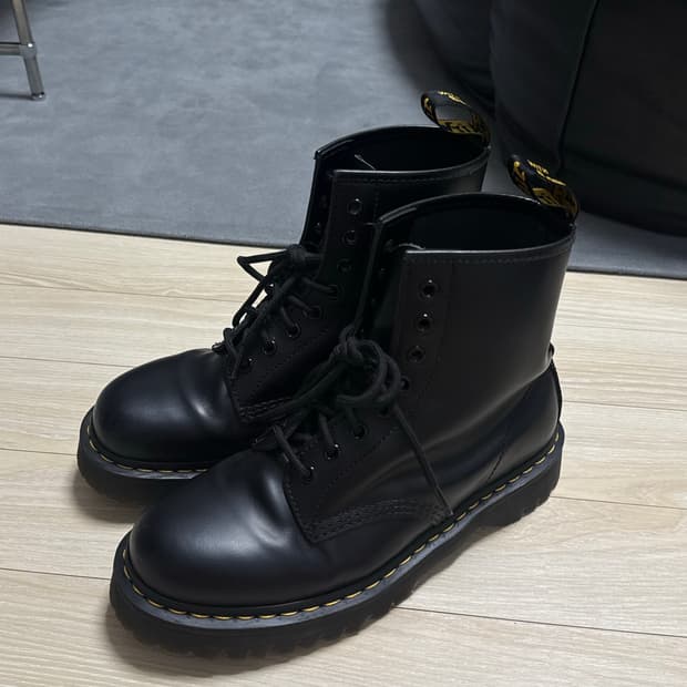 닥터마틴 1460 8홀 벡스 블랙 스무스 270
