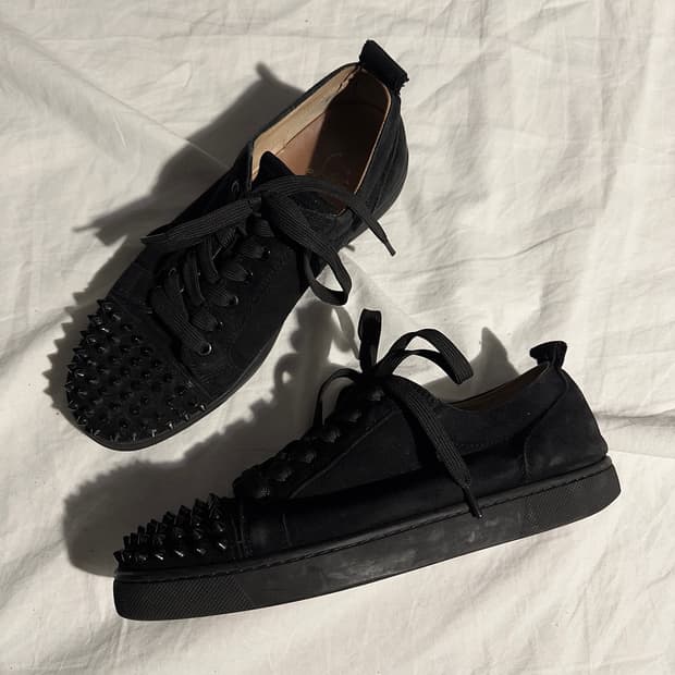 루부탱 오피움 스터드 스웨이드 스니커즈