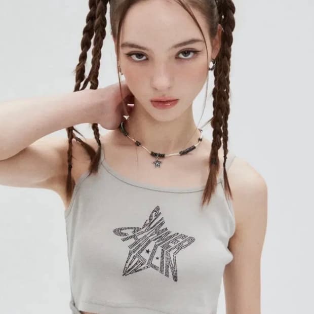 러브이즈트루 별 크롭 핫픽스 나시