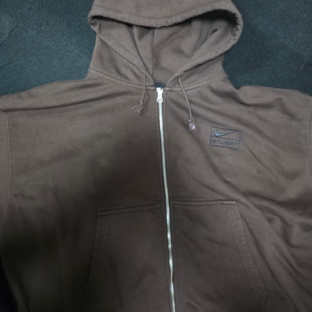 나이키 x 스투시 후드집업 다크 신더(FJ9175-261)