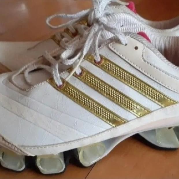 아디다스 비너스 바운스 런닝화 